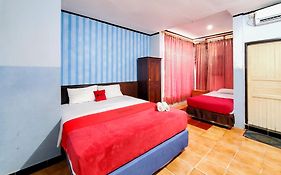 RedDoorz Syariah near Pasar Pagi Samarinda